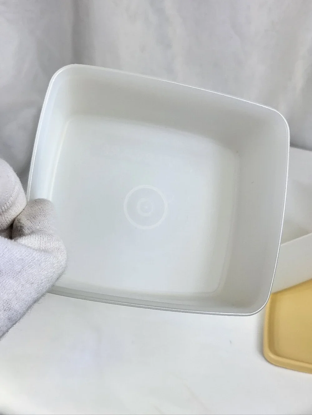Tupperware 2 Clear Square Food Storage Container with 5 Almond Lids #311-55 & 54